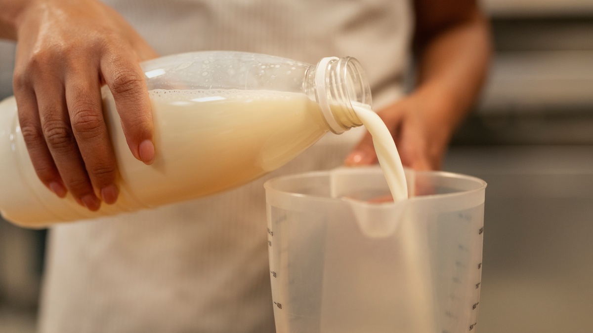 Nos últimos anos, popularizou-se a ideia de que o leite perde qualidade depois de aquecido, mas o processo de pasteurização foi desenvolvido para eliminar microrganismos prejudiciais sem causar mudanças no valor nutricional