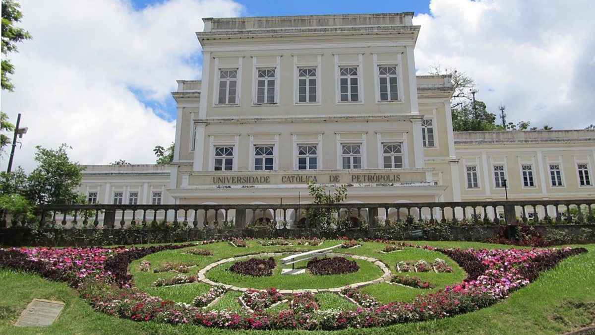 Universidade Católica de Petrópolis, no interior do Rio de Janeiro (Foto: JorgeBRAZIL/Wikimedia Commons)