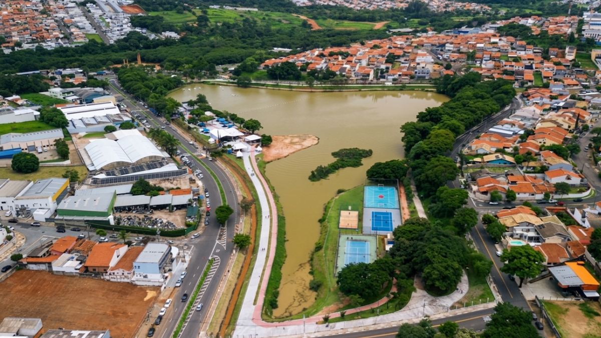 (Fotos: Reprodução YouTube)