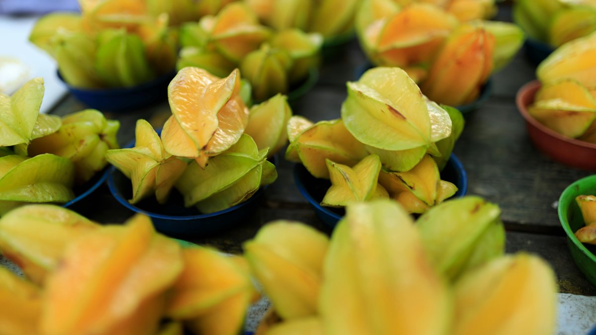 4. Carambola (originária do Sudeste Asiático, onde hoje ficam países como Malásia, Indonésia, Vietnã e Índia)