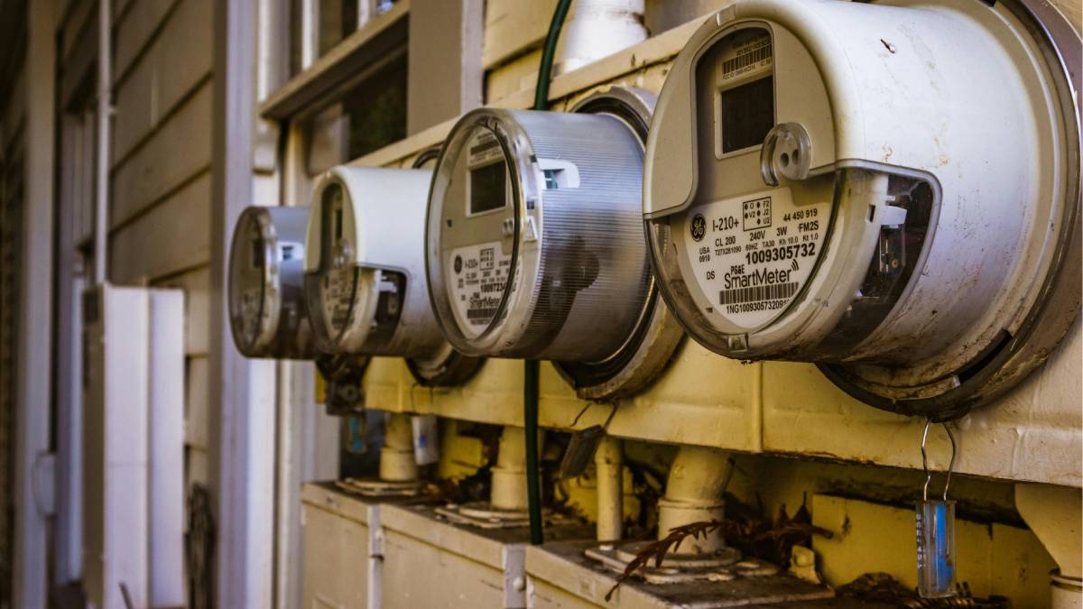 Especialistas apontam que mudança pode ajudar no controle financeiro, ou gerar surpresas se faltar crédito