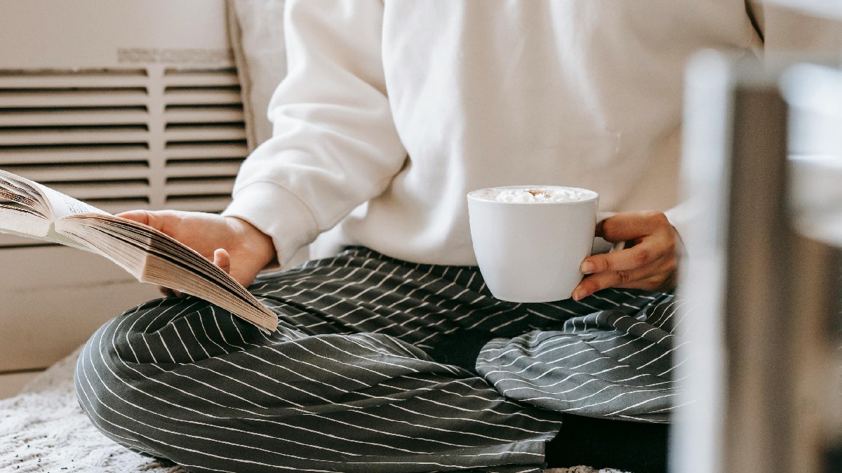 Especialistas alertam: café ajuda, mas não substitui sono e exercício (Fotos: Freepik)
