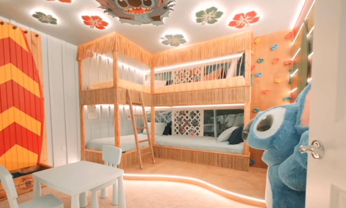 Quartos temáticos e ambientes integrados marcam o estilo da casa de luxo em Orlando /Reprodução/Instagram