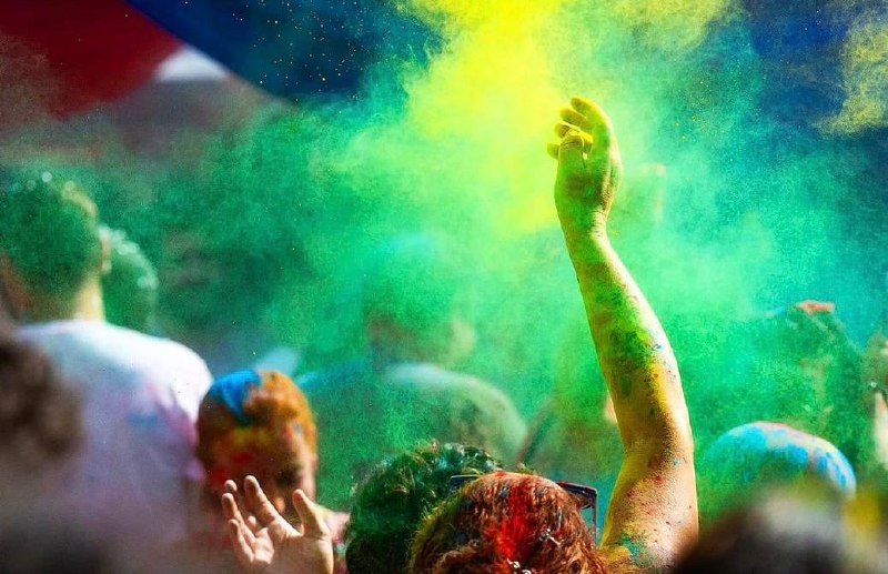 Holi celebra a chegada da primavera na Índia /Divulgação/Cola em Sampa
