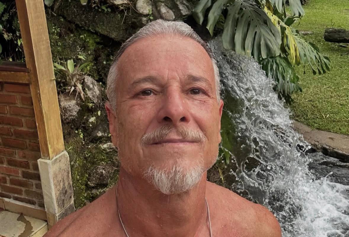 Marcello Novaes abandonou a vida luxuosa na Barra da Tijuca por uma oficina rústica /Reprodução/Instagram