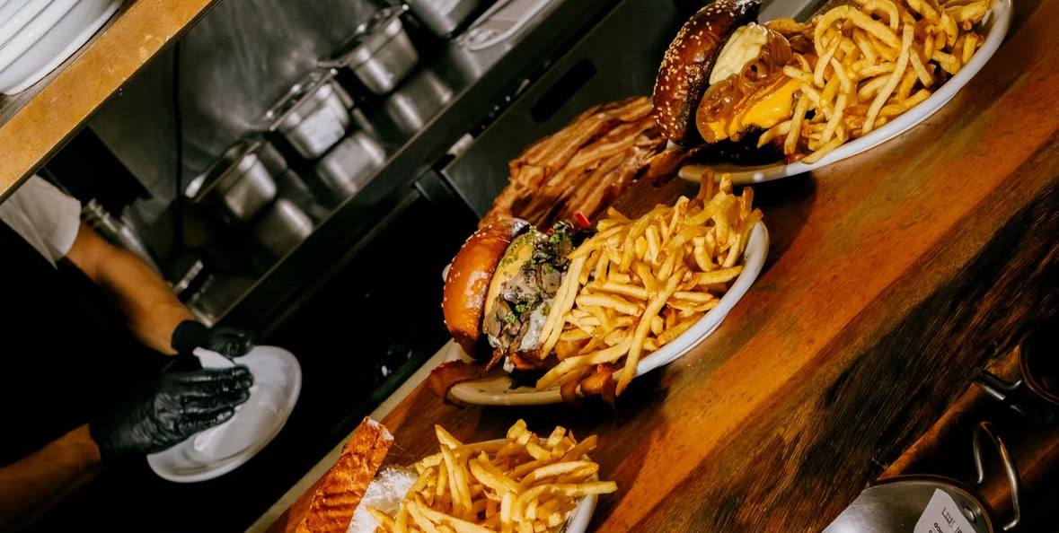 Reprodução/Instagram/ Holy Burger