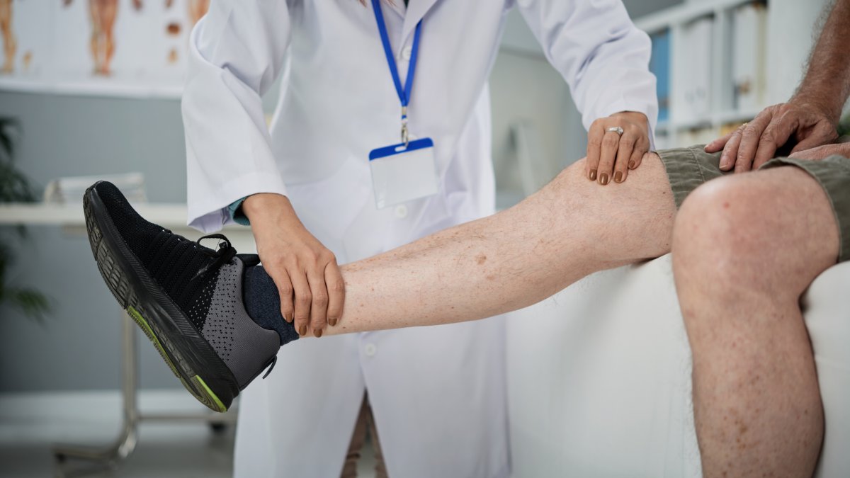 Estudo publicado na revista Science identificou uma proteína ligada ao desgaste da cartilagem com a idade