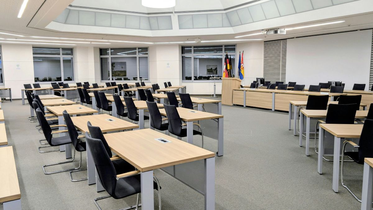 Mulheres são maioria no serviço público, mas ainda recebem até 25% menos que os homens (Foto: Pexels, Andre)