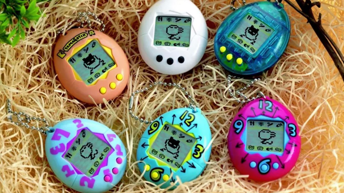 Evolução do clássico: O icônico brinquedo dos anos 90 retorna em 2026 com um formato de pulseira moderna e conectada. Foto: Divulgação
