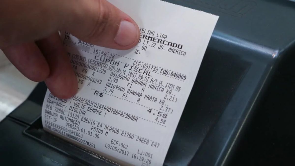 Estabelecimentos que exibem o selo de participação facilitam a adesão do consumidor aos programas que oferecem abatimentos no IPVA e IPTU. Reprodução/Secretaria da Economia-Goiás