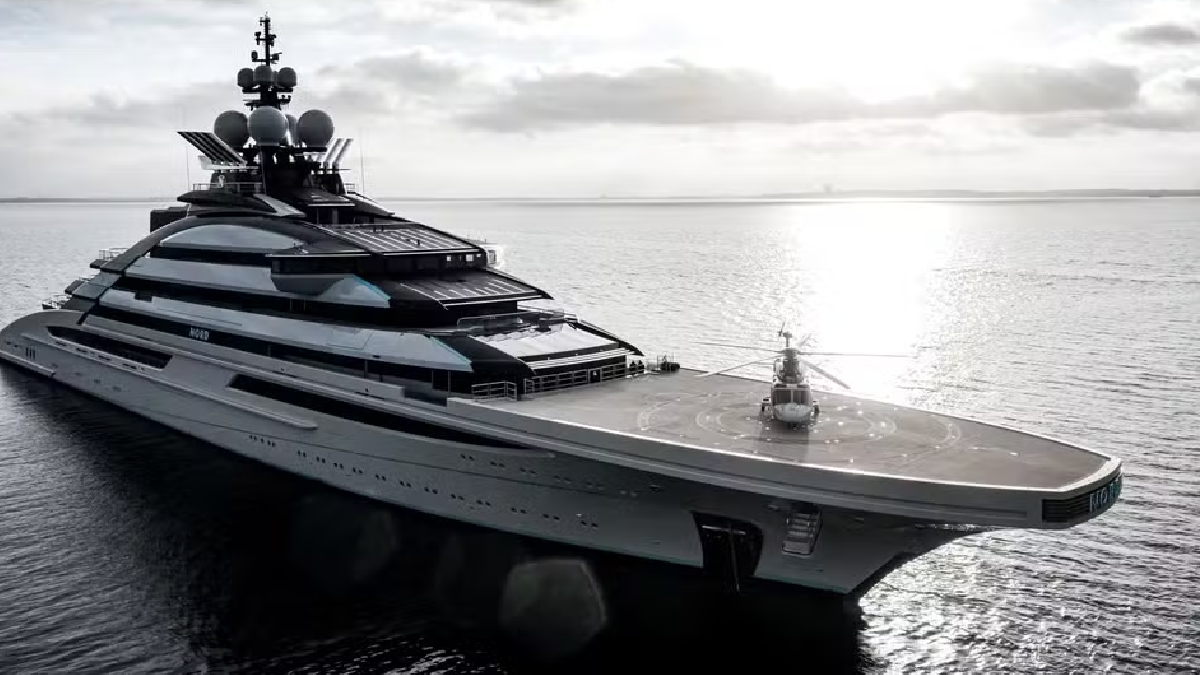 Projetado para longas viagens sem escalas, o navio combina opulência com tecnologia de ponta.
