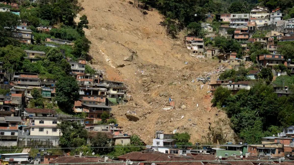 Populações periféricas são as mais afetadas por desastres climáticos devido à falta de planejamento e moradia segura. Tomaz Silva/Agência Brasil