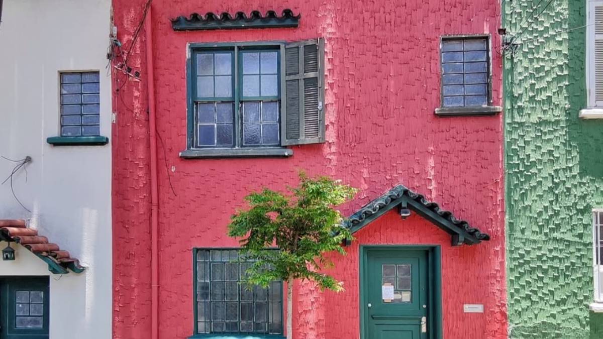 Projetado no início do século XX, conjunto residencial com 51 casas preserva fachadas originais e atua como cenário cinematográfico - Reprodução/@andredvco/
