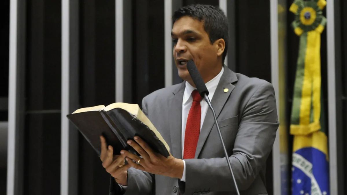 Entre a religião e a política, Cabo Daciolo segue influente com discurso direto e presença digital ativa (Foto: Luis Macedo, Câmara dos Deputados)