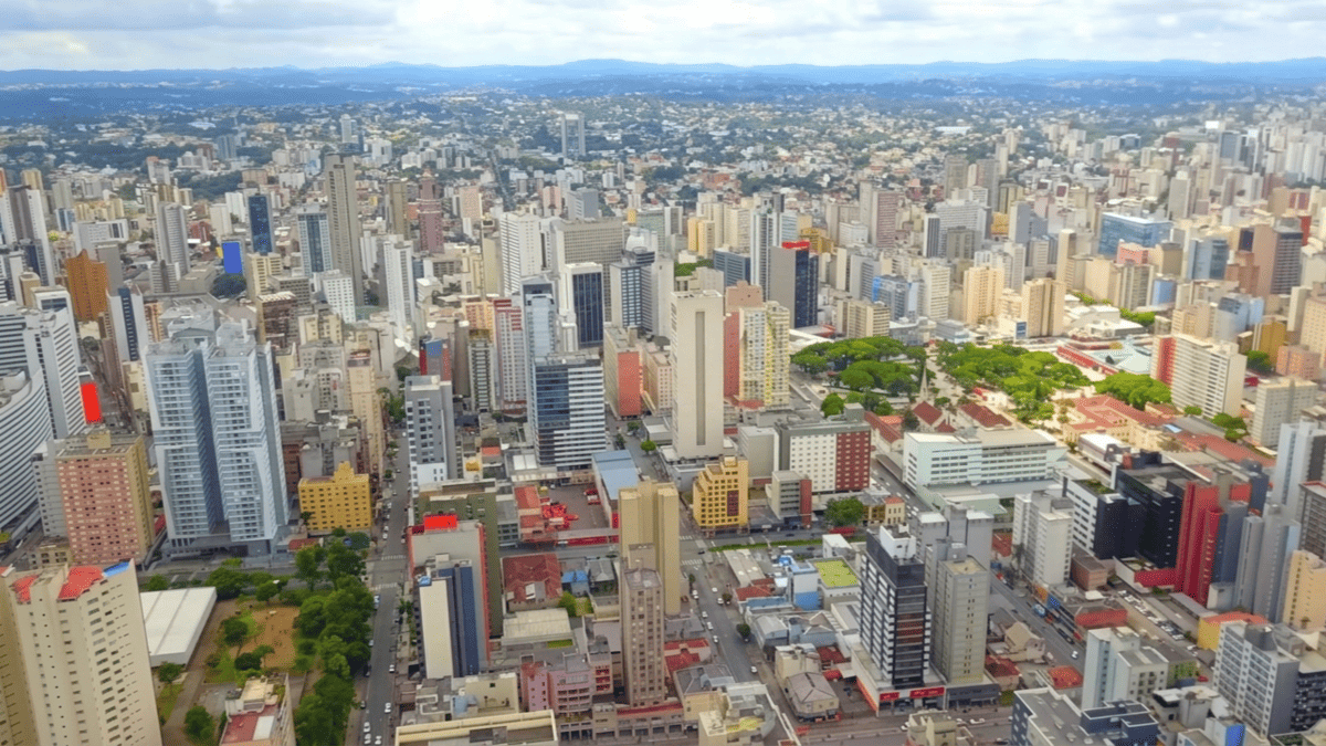 Reconhecimento internacional coloca Curitiba no topo das mais inteligentes do mundo - Wikimedia Commons