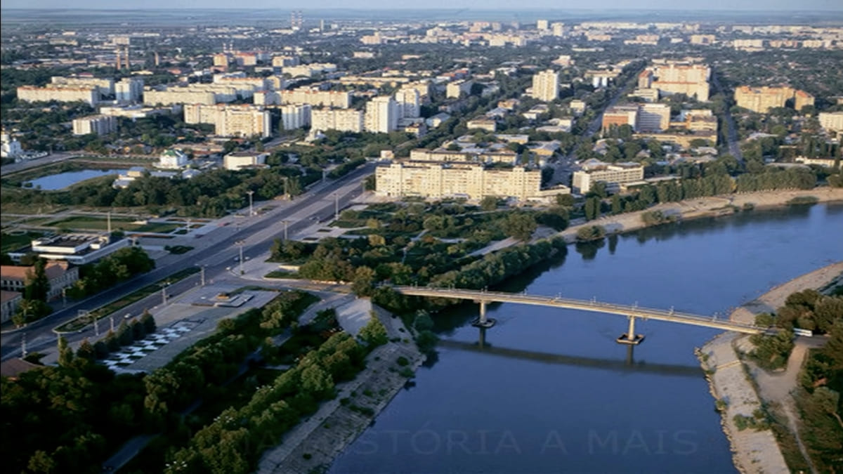 Paisagens urbanas da Transnístria revelam mistura entre passado soviético e modernidade - Reprodução/YouTube