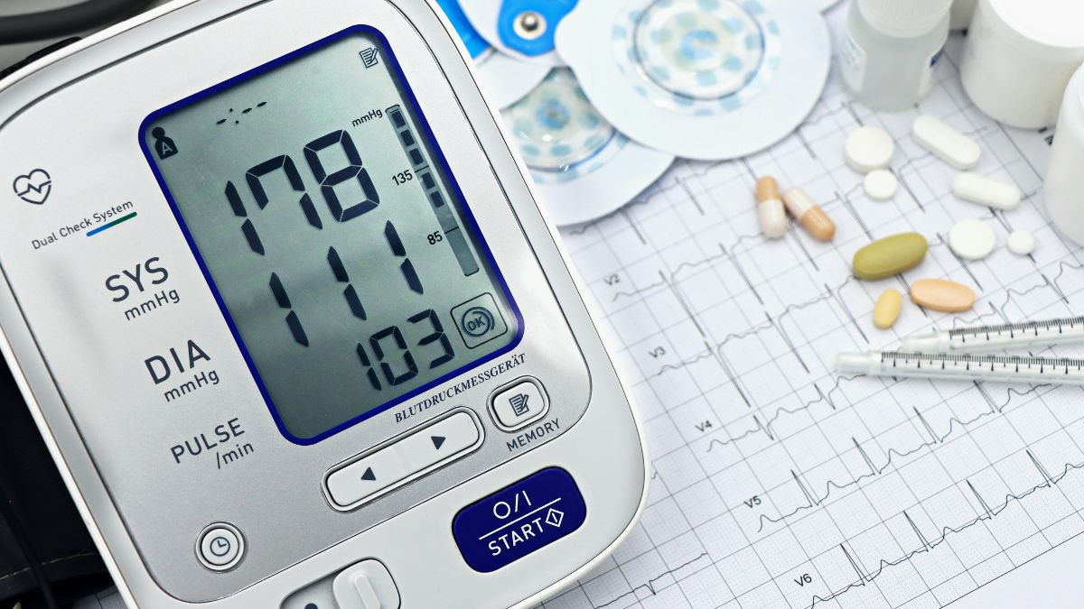 Aparelhos digitais ajudam no acompanhamento em casa, mas precisam ser usados corretamente para evitar leituras enganosas (Foto: Pexels)