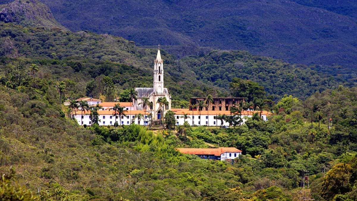 Ao longo do século 19, o espaço virou um importante centro religioso e educacional (Foto: Sérgio Mourão/Wikimedia Commons)