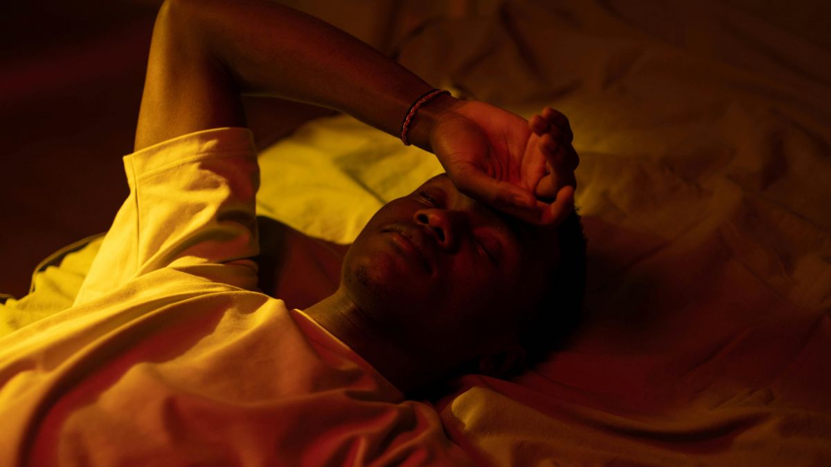 Nem todo sonho é lembrado ao acordar, mas o cérebro segue ativo durante a noite (Foto: Pexels)