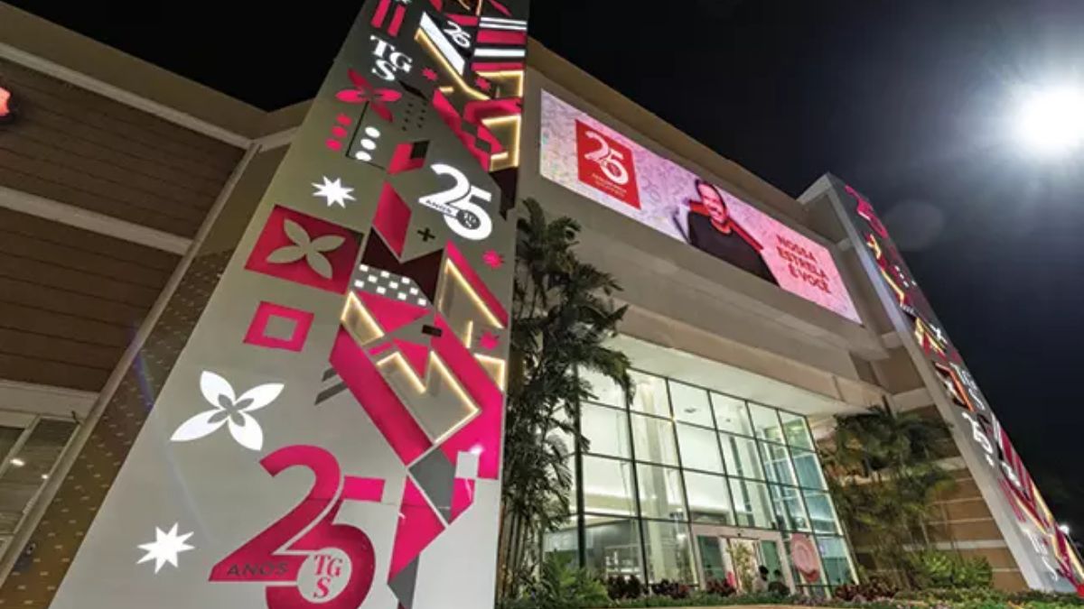 A estratégia de investir em centros comerciais nas áreas periféricas ajudou a descentralizar a economia e a gerar novos empregos. Reprodução/Blog PaulOOctavio