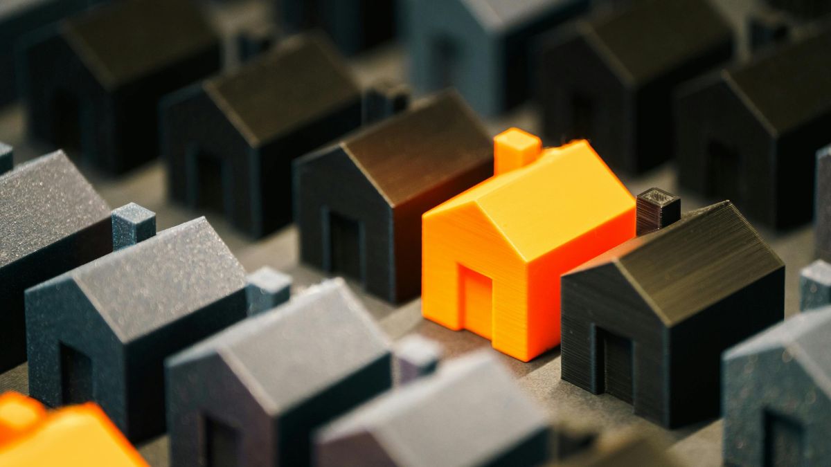 O mecanismo jurídico garante o direito à moradia para quem permanece na residência urbana após o ex-companheiro abandonar o lar. Reprodução/Canvas