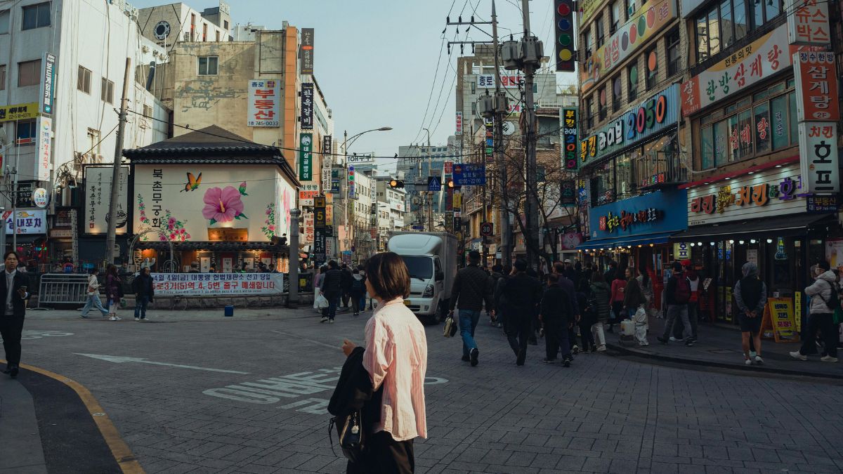 A capital sul-coreana se tornou uma das grandes vitrines globais de inovação, cultura pop e turismo urbano (Foto: Pexels)