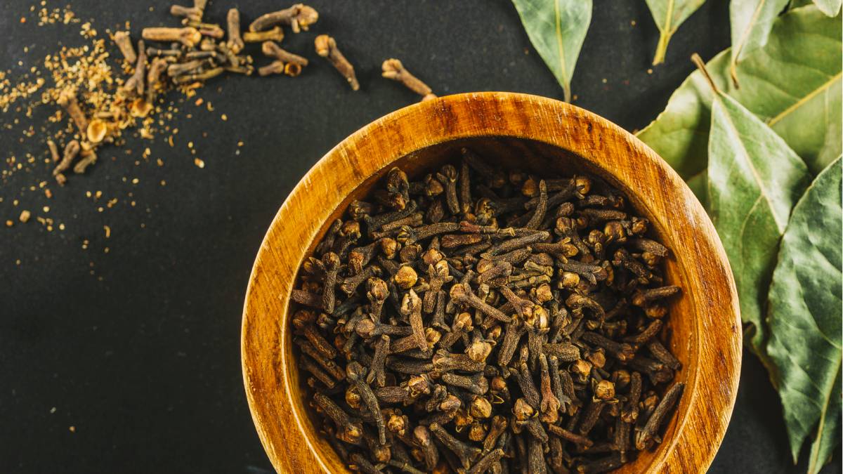 Tudo começa com dois ingredientes que quase todo mundo tem em casa