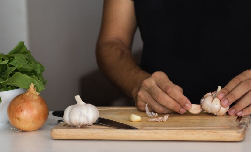 3. Alho e cebola: excelentes para a imunidade, mas campeões na produção de gases aromáticos (Foto: Magnific)