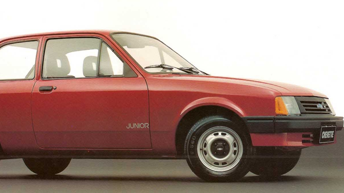 Chevette Júnior: a versão "pelada" do clássico sedan da GM, fabricada entre 1992 e 1993, é avaliada hoje entre R$ 8.730 e R$ 8.949 - (Divulgação/Chevrolet)