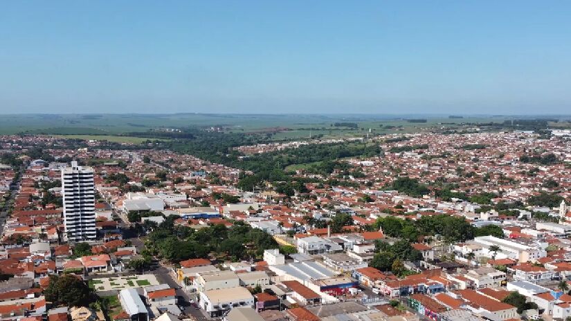 Com uma população de 42 mil habitantes, o município respira a cultura do doce gelado - (Reprodução/YouTube Jr Longo)