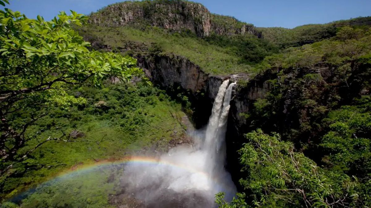 O ecoturismo e a preservação de quedas d'água icônicas são a base da economia sustentável que moradores temem perder para a mineração. Divulgação/ICMBio