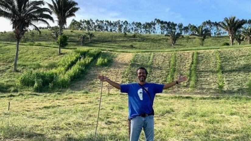 Para se ter uma ideia da magnitude, a propriedade equivale a cerca de 300 campos de futebol (ou mais de 280 estádios do Maracanã).