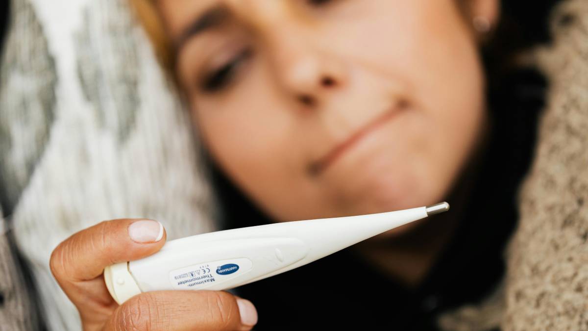 Febre alta é sinal comum de gripe - Foto: Pexels