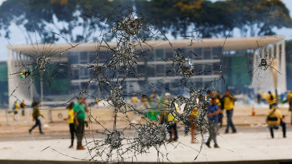 Entenda por que a restauração da Praça dos Três Poderes teve aumento de quase 58% no custo total (Foto: Adriano Machado, Reuters)