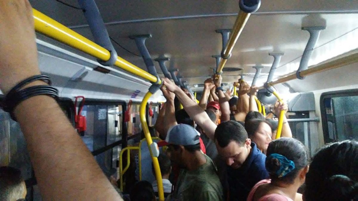 Apelo social: Apesar do forte apoio popular e da mobilização digital pelo fim da escala, o projeto enfrenta forte resistência na área económica do Parlamento. (Foto: Sindicato dos Rodoviários de Pernambuco)