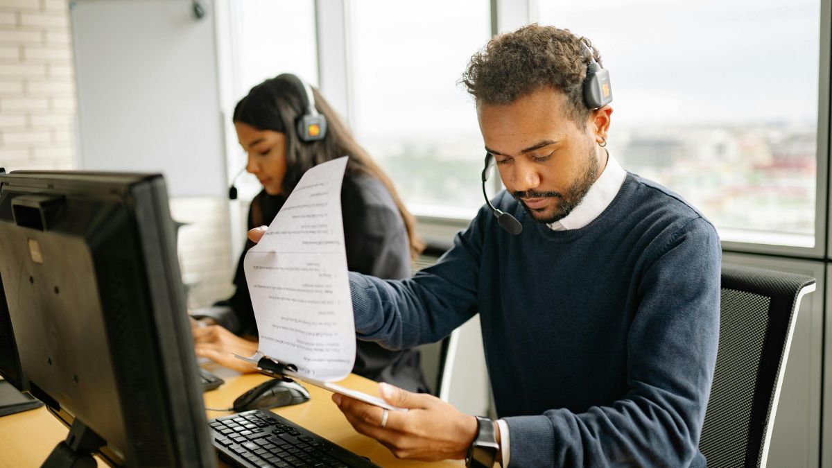 Mercado europeu passa a priorizar profissionais qualificados e trabalhadores com vínculo formal antes da entrada no país (Foto: Yankrukov, Pexels)