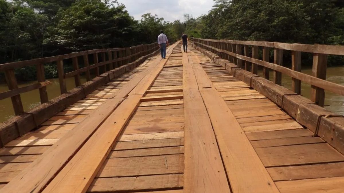 A meta do programa de 2026 é padronizar a infraestrutura das rodovias federais, aproximando a realidade de estados remotos aos padrões dos grandes centros.Reprodução/Governo de Rondônia