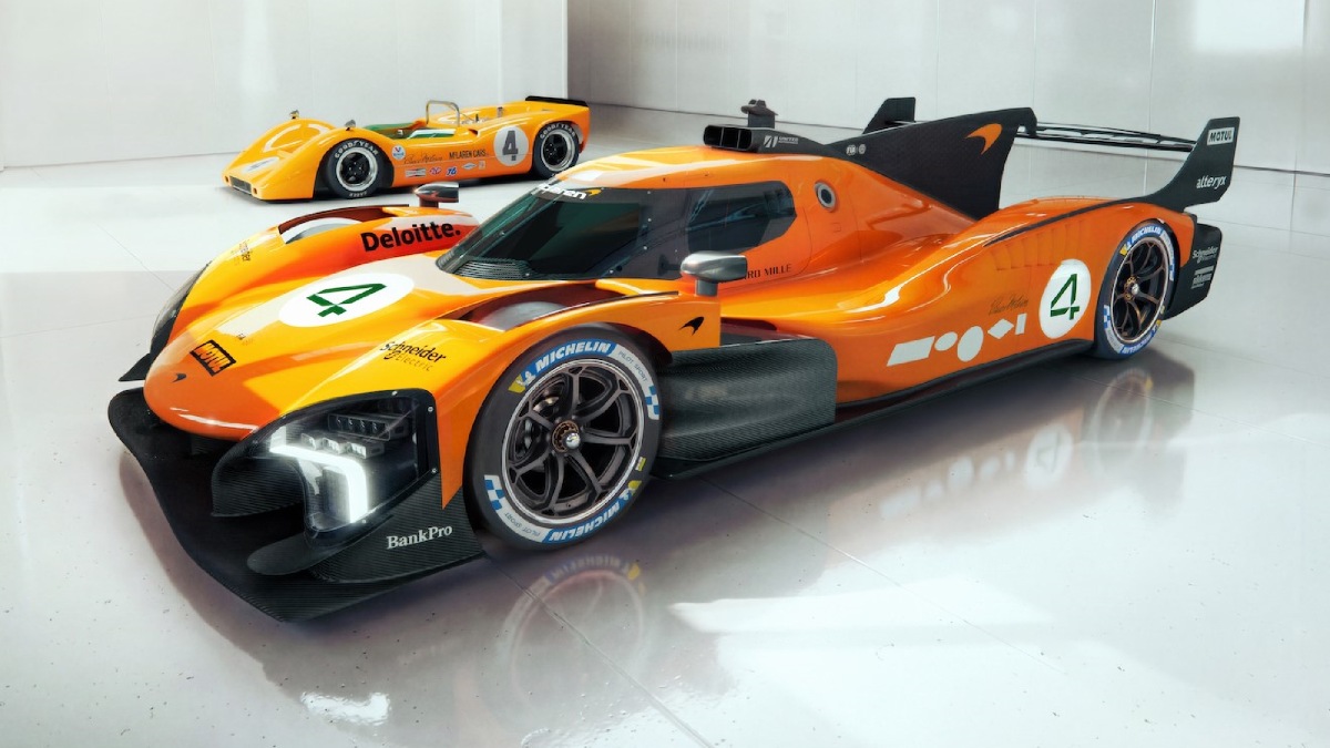 A nova arma foi apresentada com uma pintura de testes, inspirada no McLaren M6A/Divulgação