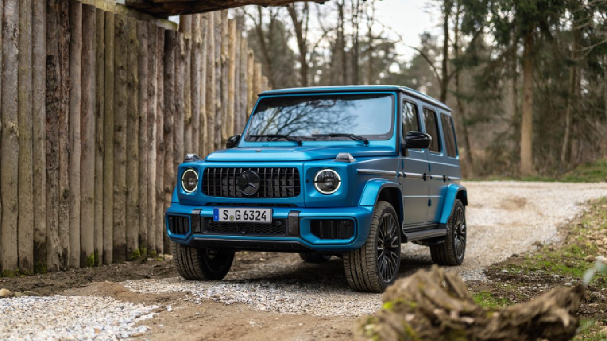 A Mercedes conta ainda com sistema de frenagem automático de emergência e alerta em pontos cegos/Divulgação