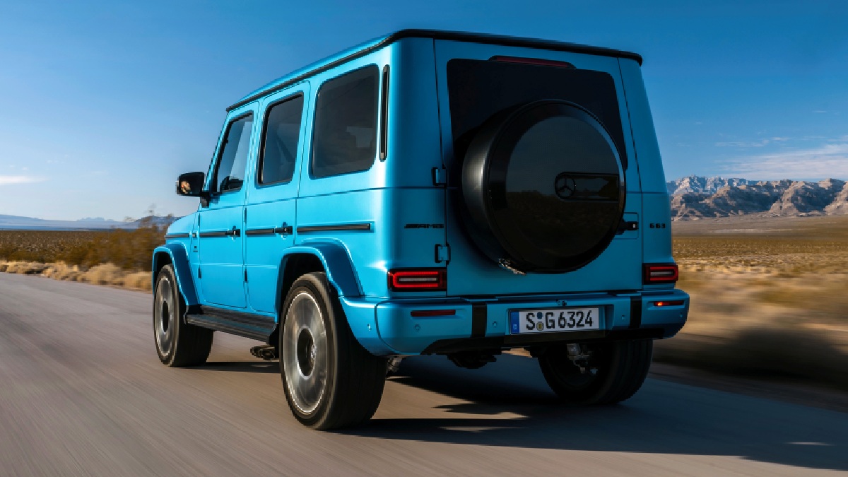 A Mercedes conta ainda com sistema de frenagem automático de emergência e alerta em pontos cegos/Divulgação