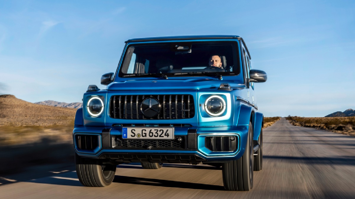 A Mercedes conta ainda com sistema de frenagem automático de emergência e alerta em pontos cegos/Divulgação