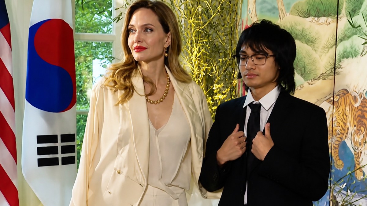 Filho da atriz, Maddox Jolie-Pitt, está no centro das motivações para aquisição da propriedade e criação da organização (Foto: Reprodução / YouTube)