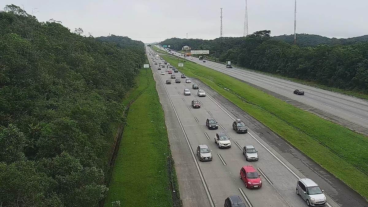 A expectativa é de que entre 197 mil e 303 mil veículos utilizem o sistema em direção à Baixada Santista - Divulgação/Artesp