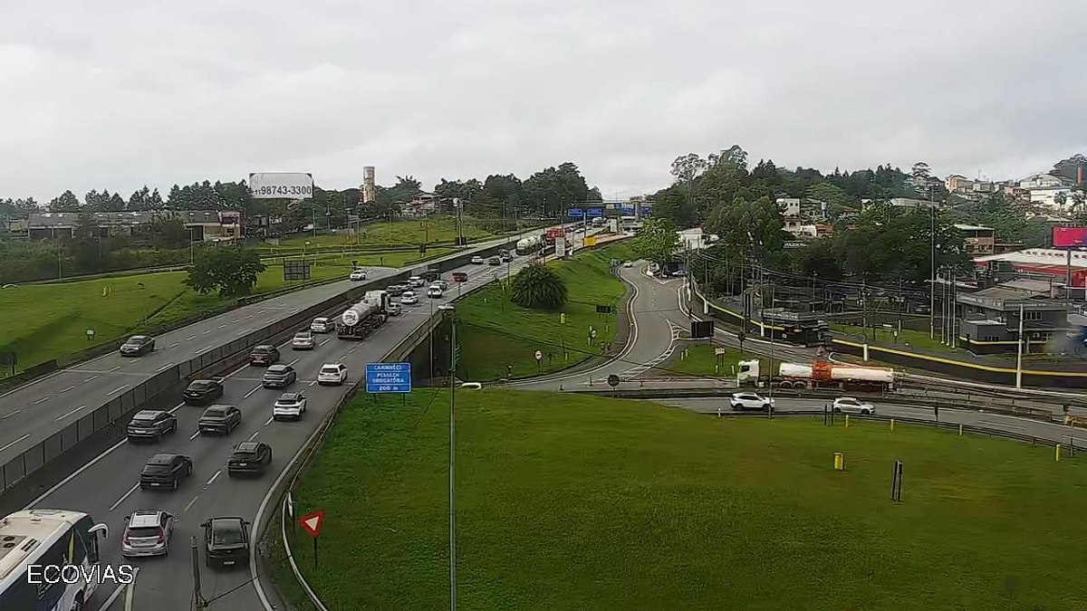 A via Anchieta registra 16,3 quilômetros de congestionamento, com atraso de 49 minutos - Divulgação/Artesp
