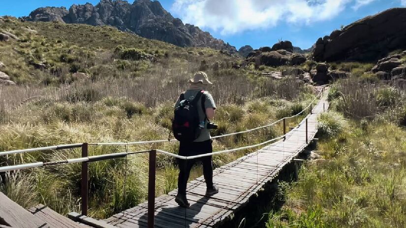Trilhas e Mirantes: percursos que atravessam matas preservadas e levam a vistas panorâmicas de tirar o fôlego - (Fotos: Reprodução/Youtube/@Fora de Casa
