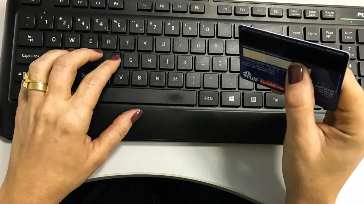 Pagamento da primeira parcela é o gatilho para a baixa automática da restrição no CPF para dívidas maiores. Marcello Casal Jr/Agência Brasil