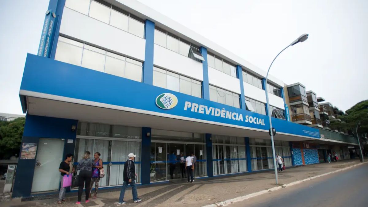 Agências do INSS oferecem suporte para trabalhadores que possuem dúvidas sobre o tempo de contribuição registrado. Marcelo Camargo/Agência Brasil
