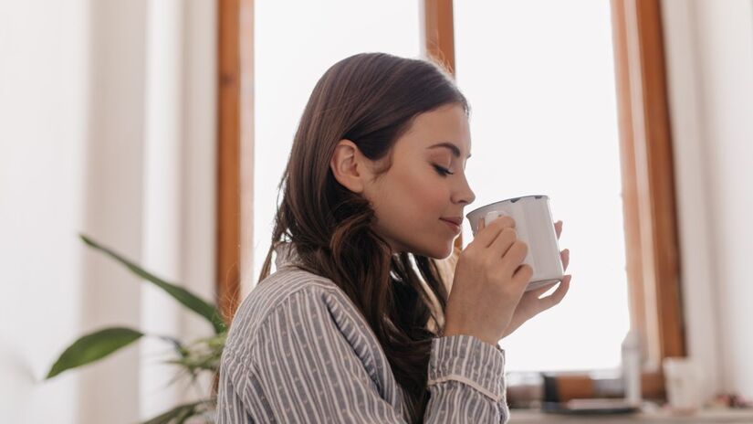 Tomar café logo após o almoço é um hábito comum no Brasil