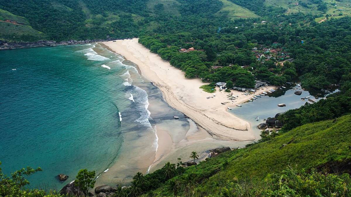 1. Praia do Bonete, em Ilhabela, em São Paulo (Foto: Maristela Colucci - MTUR/Wikimedia Commons)