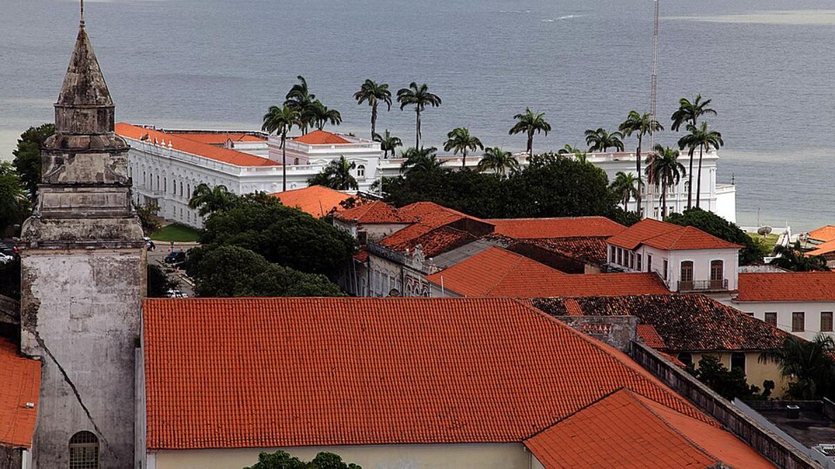 Com o tempo, o reggae começou a ocupar rádios, festas de bairro e espaços públicos (Foto: MTur Destinos/Wikimedia Commons)